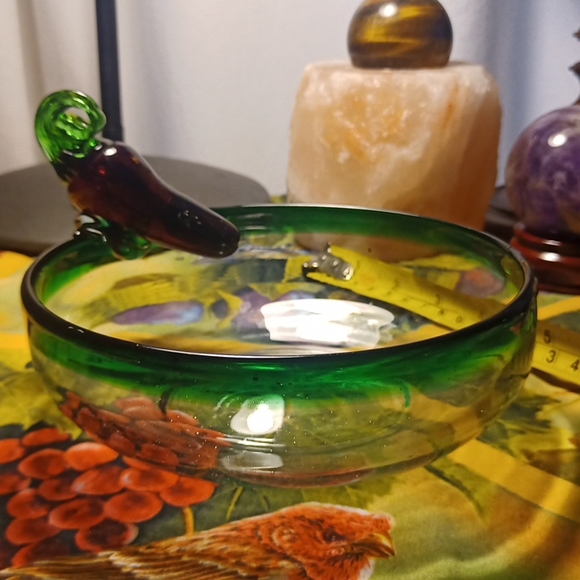 Handblown Glass Bowl with HandBlown Chilli Pepper 6" x 2" Green Rim Kitchen Art - Picture 8 of 10